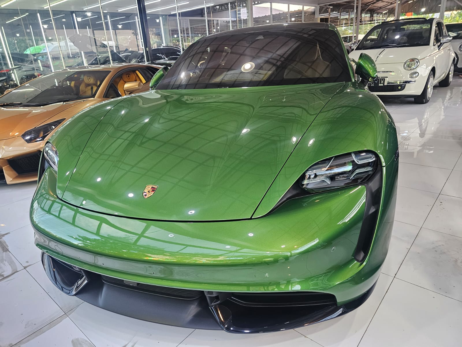 Porsche Taycan Turbo At