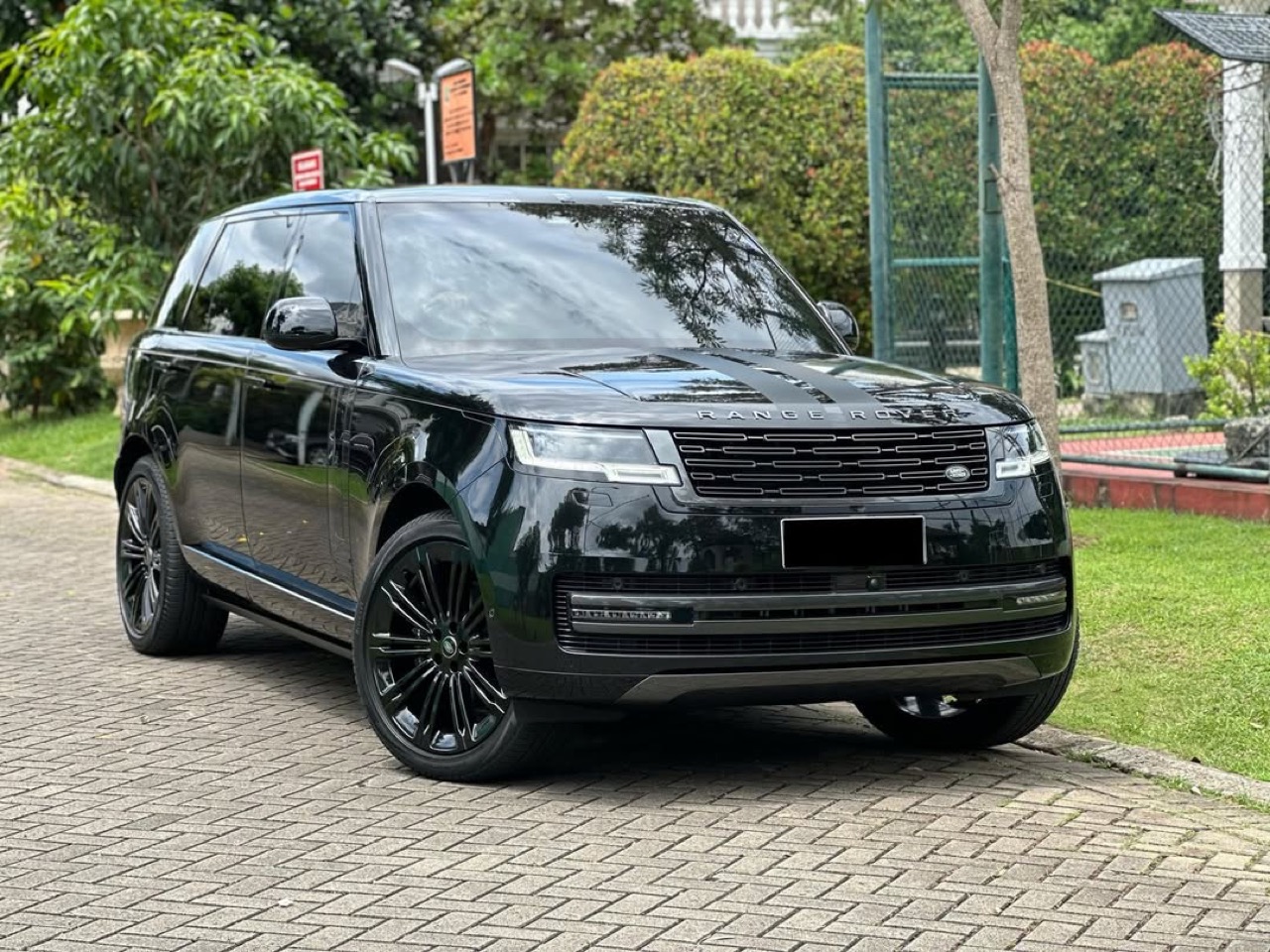 Range Rover 3.0 Autobiography Lwb