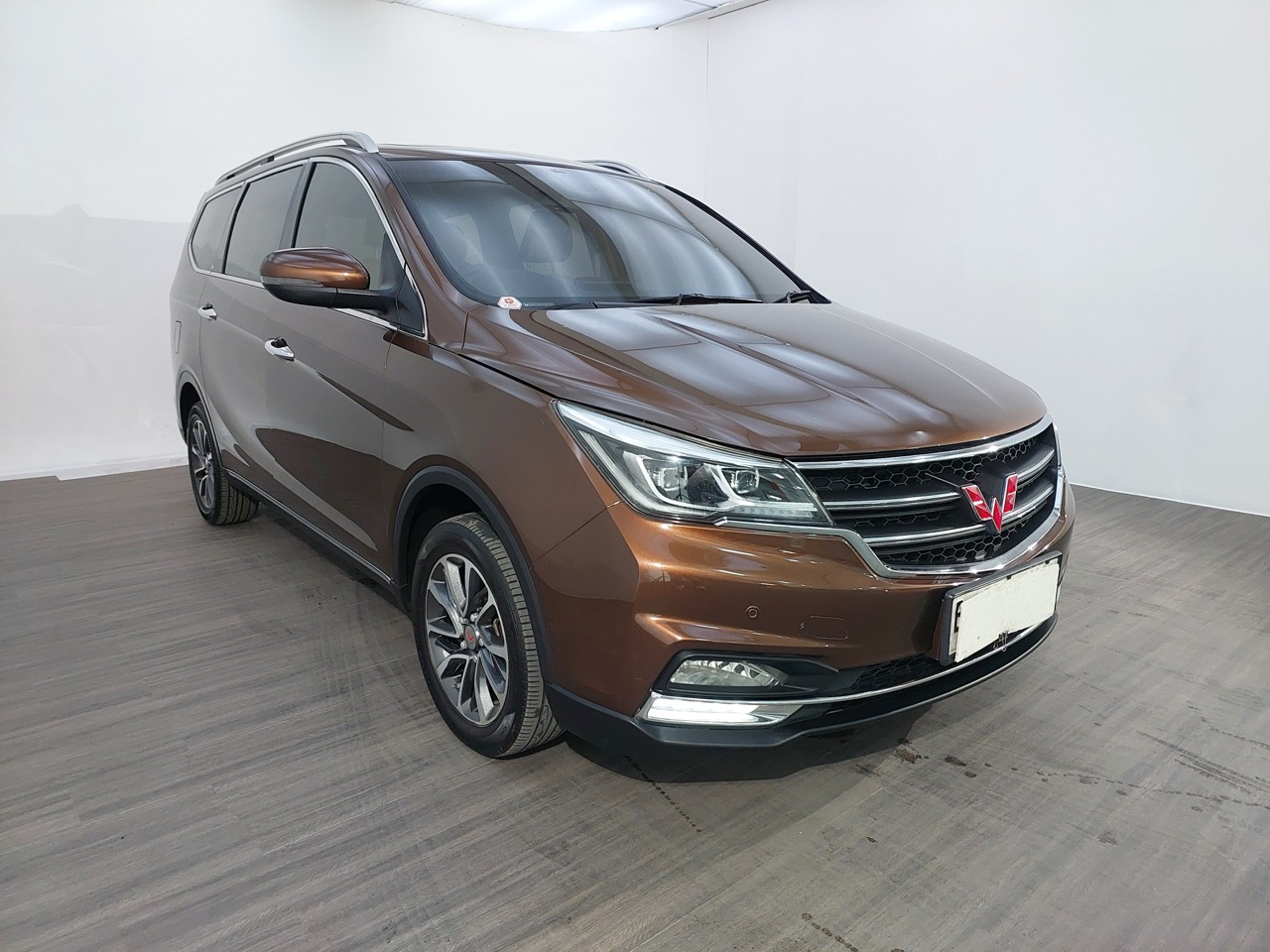 Wuling Cortez 1.8 Lux Amt Auto